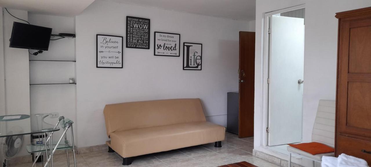 Hospedaje De Lidia ليما المظهر الخارجي الصورة